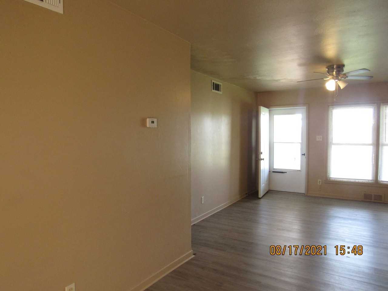 3802 Nw Dearborn Ave - Photo 2 of 11