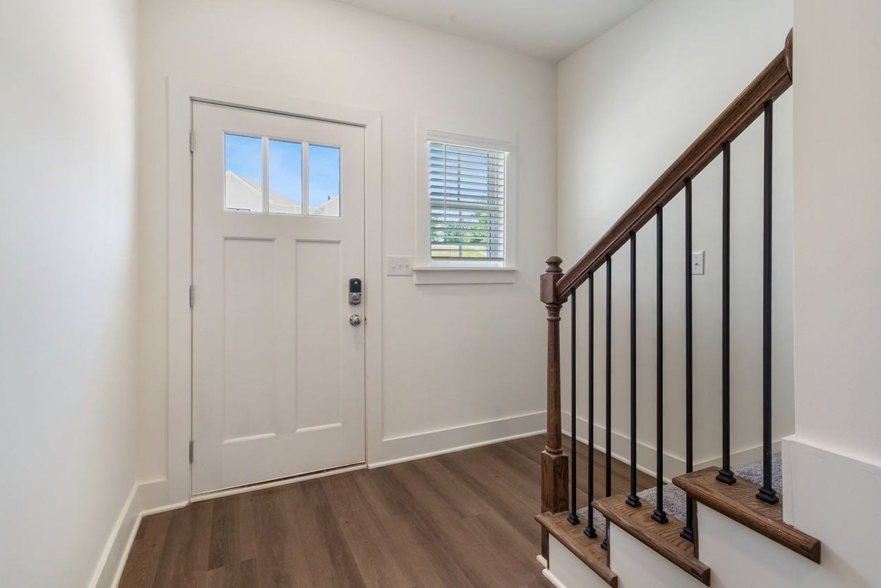 4148 Prentice St - Photo 3 of 26