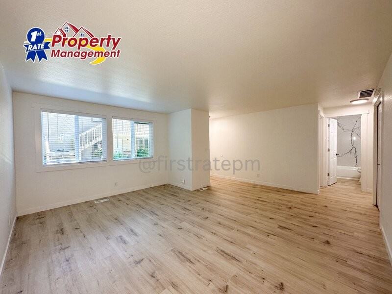 3205 W Rose Hill St - Photo 3 of 16