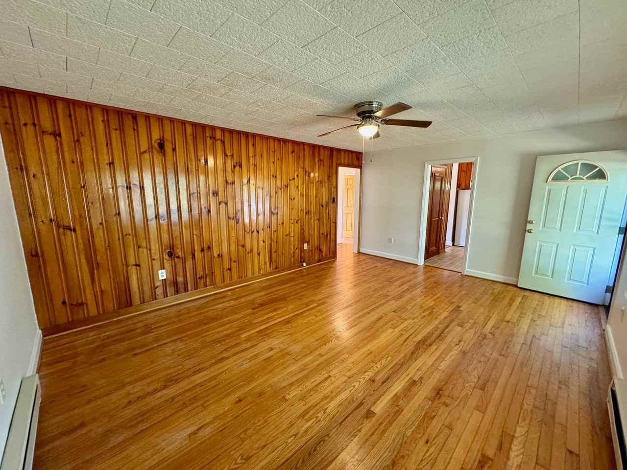319 Hi Alta Ave - Photo 5 of 33
