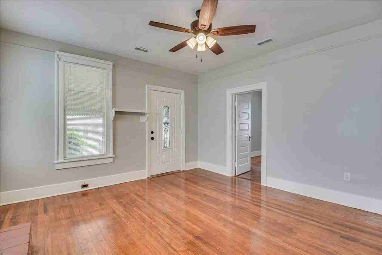 2106 Ellis St - Photo 3 of 19