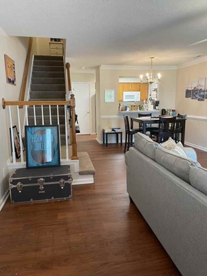 209 Bristol Cmn - Photo 3 of 14