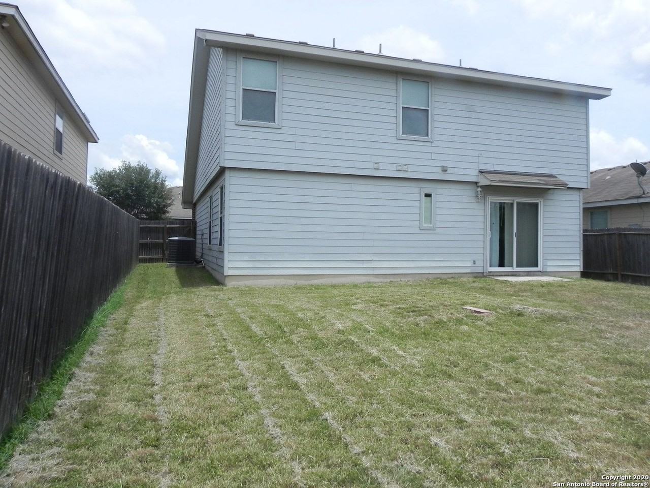331 Golden Walk - Photo 2 of 21