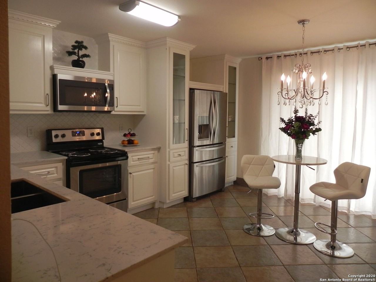 331 Golden Walk - Photo 3 of 21