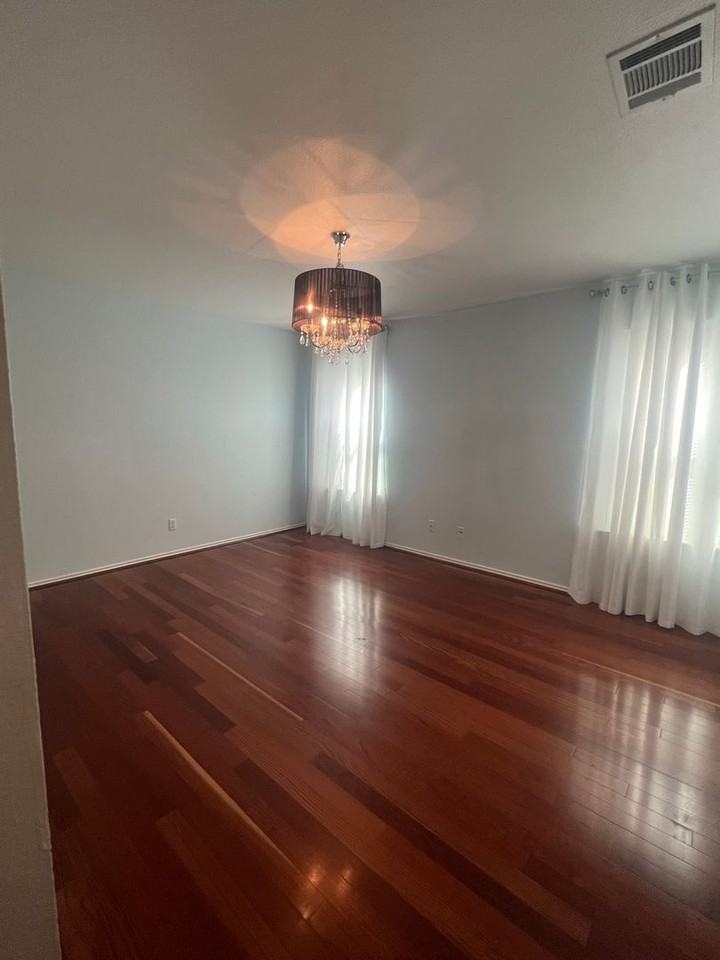 331 Golden Walk - Photo 5 of 19