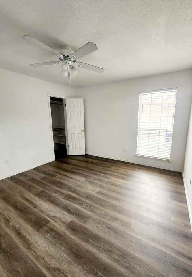 915 Tony Sanchez Dr Se - Photo 6 of 11
