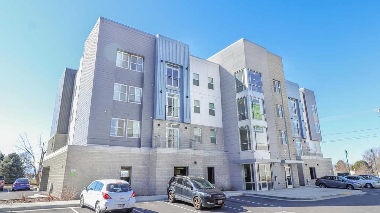 Promenade Place - Student Living - Photo 4 of 43