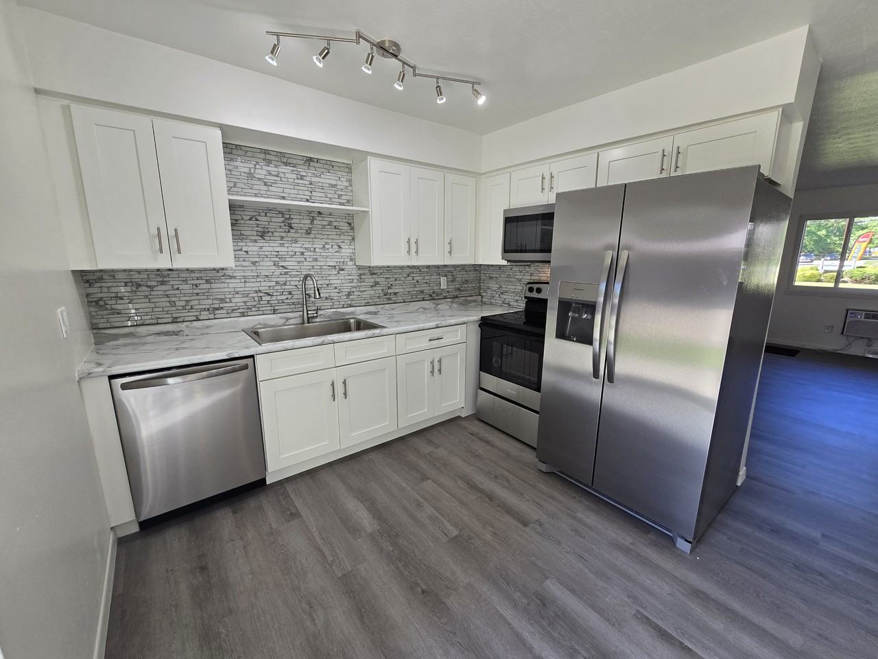 4705 Fishcreek Rd #2 - Photo 2 of 7