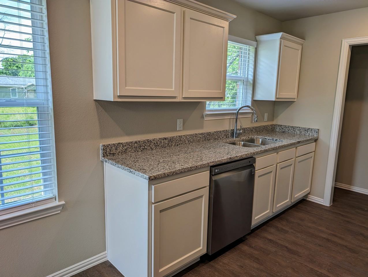 1301 Houston St #1301 - Photo 3 of 9