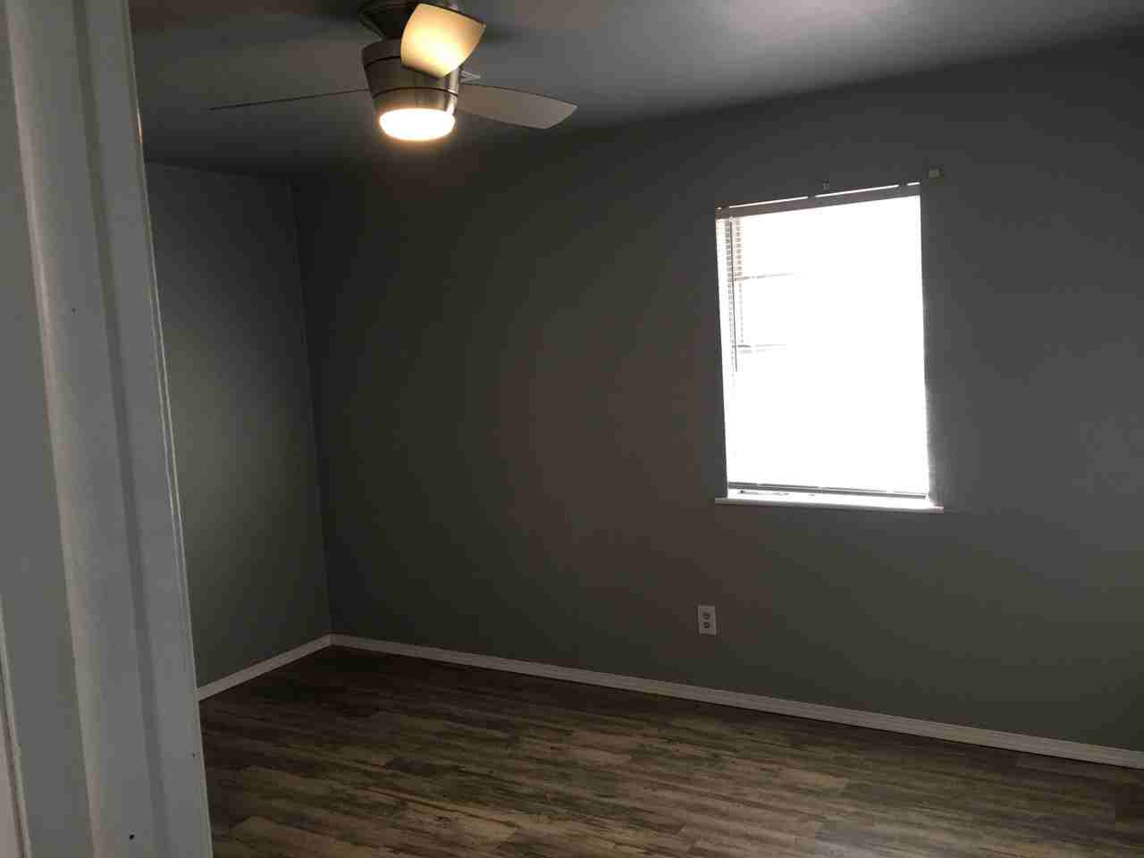 910 S East Ave #NA - Photo 2 of 16