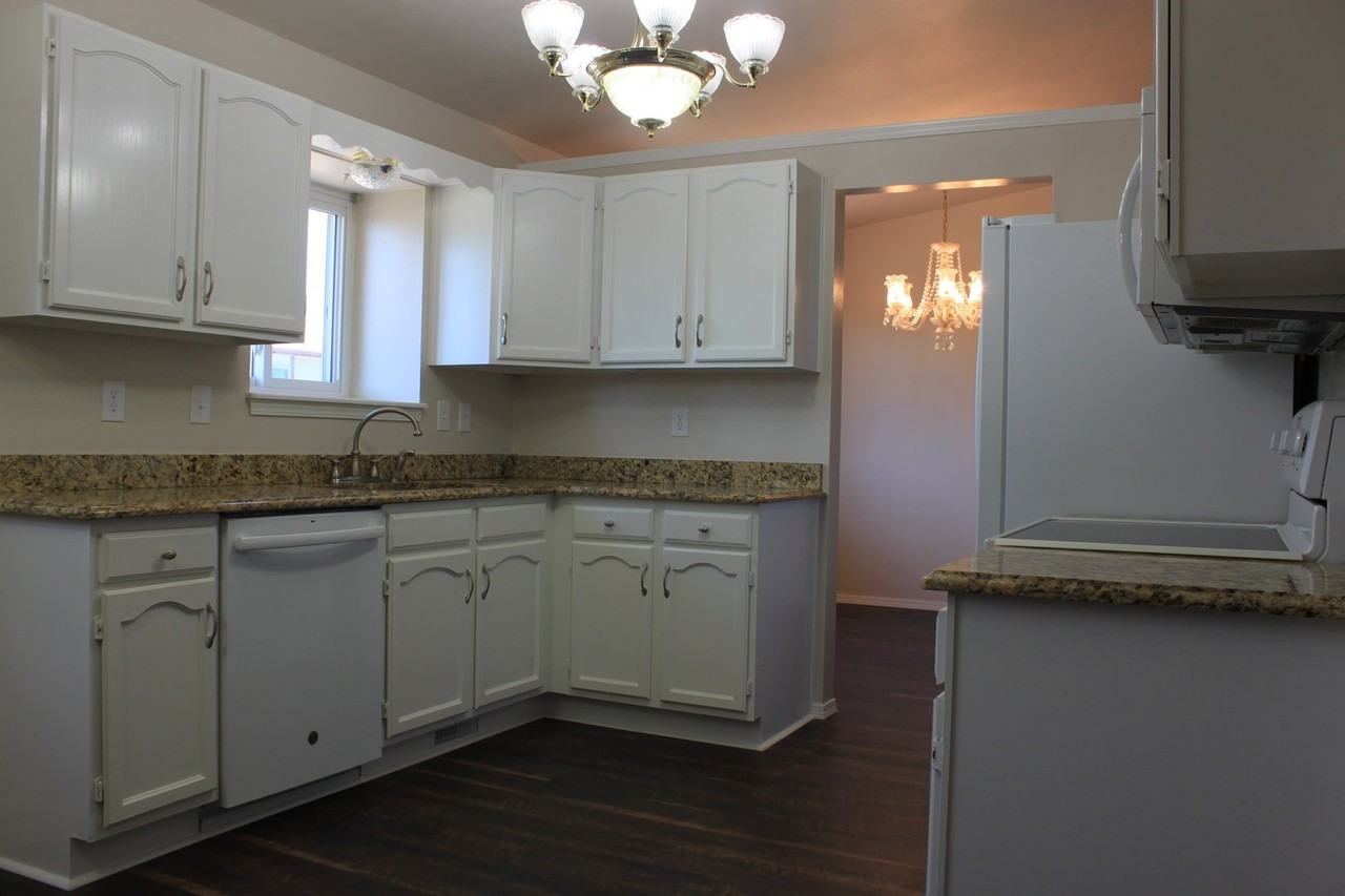 2130 Crystal River Dr - Photo 7 of 27