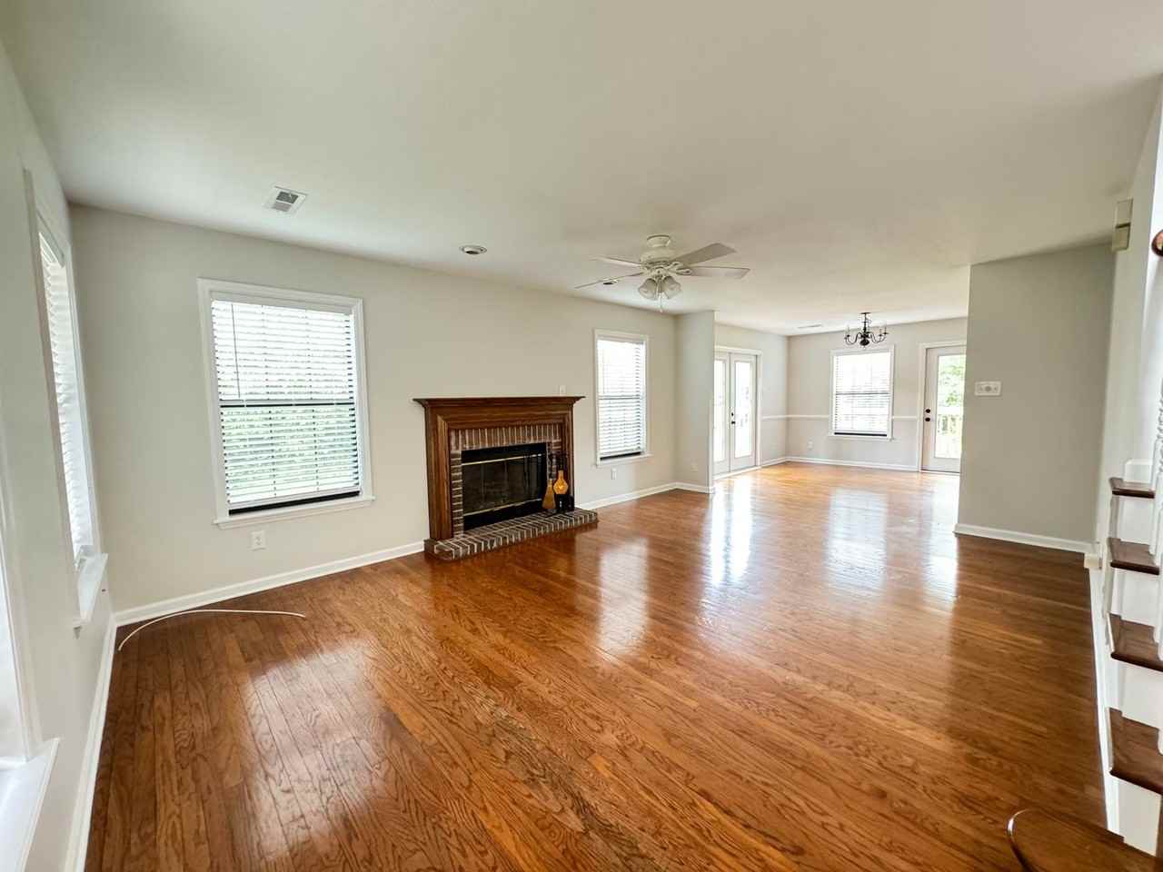 1123 Lane Dr - Photo 3 of 4