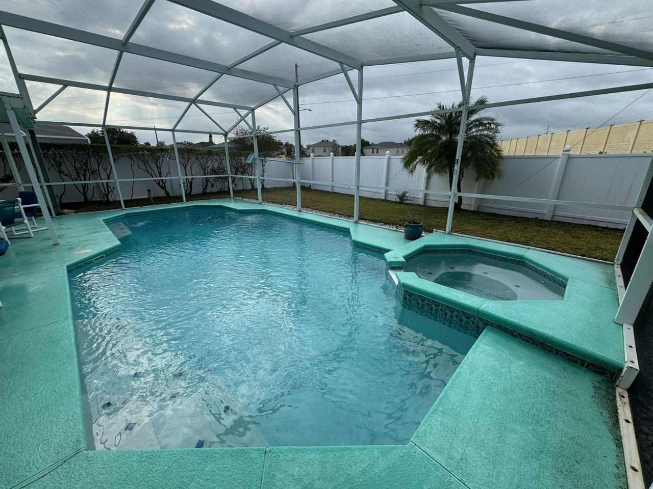 702 Sonja Cir - Photo 2 of 34