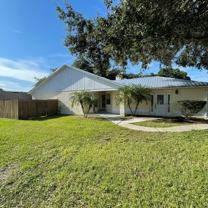 504 Lake Dexter Blvd - Photo 1 of 1