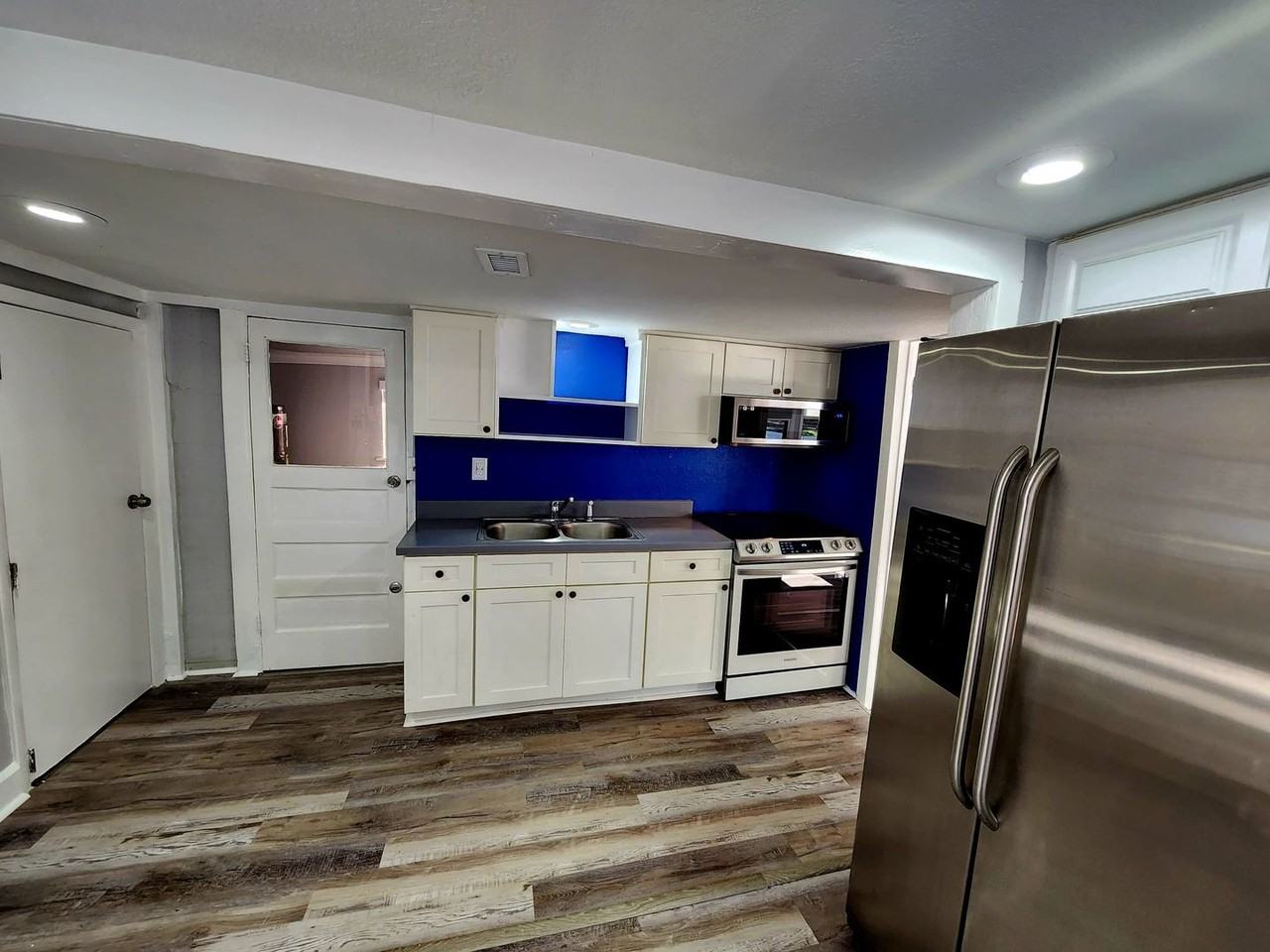 2801 18th St N - Photo 5 of 50