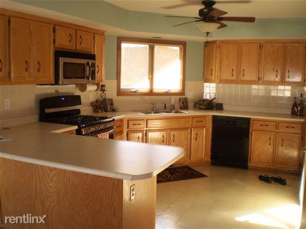 1523 Cozy Ln - Photo 3 of 9