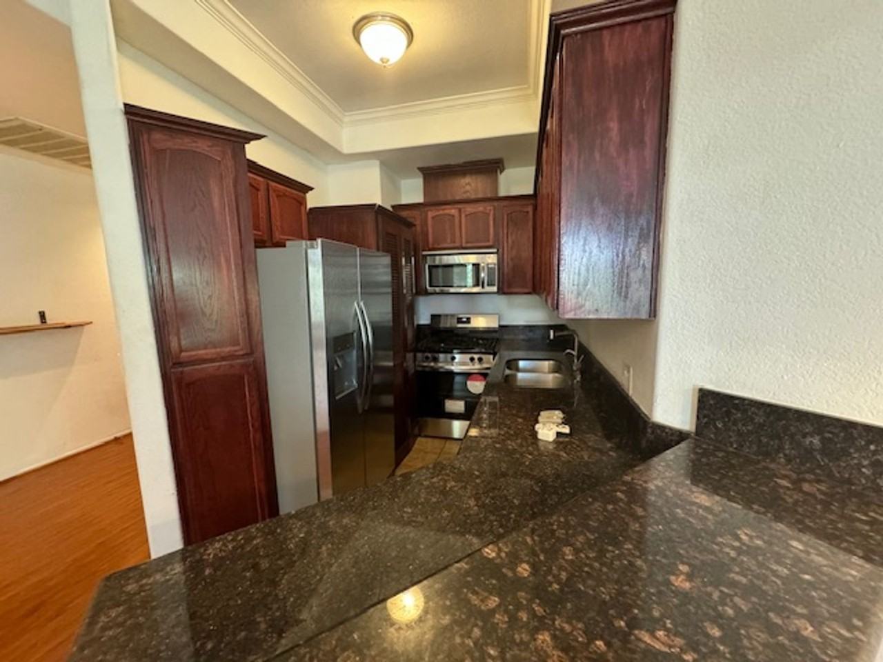 6140 Monterey Rd - Photo 2 of 12