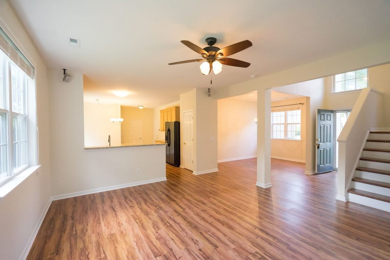 9307 Winston Hall Ct - Photo 7 of 28