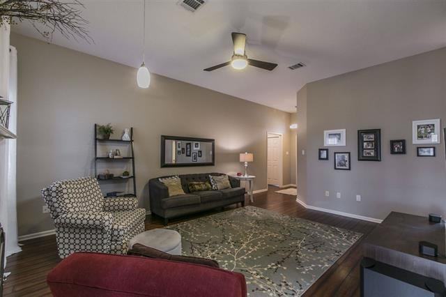 1065 Dane Dr - Photo 2 of 23