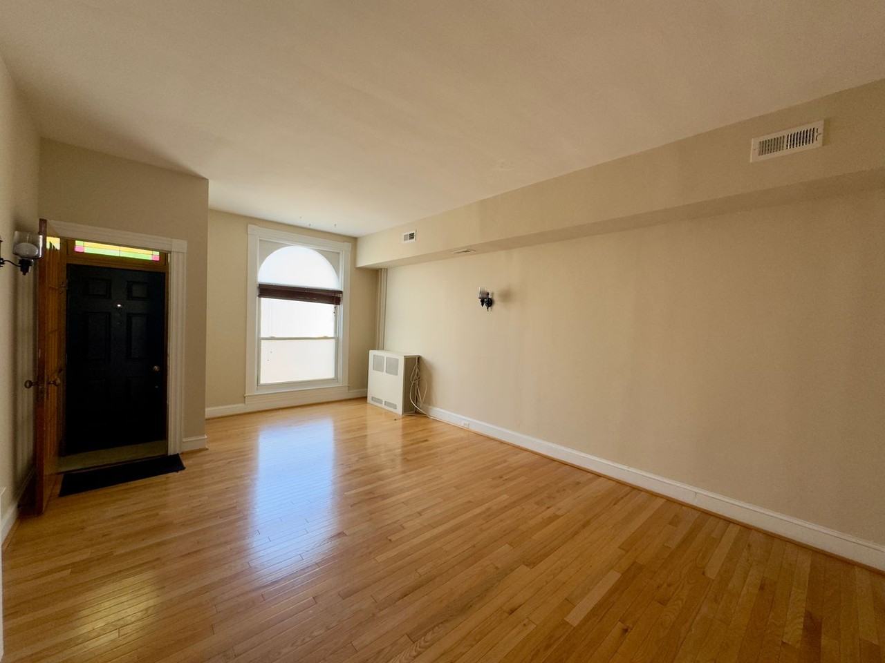 311 S East Ave - Photo 2 of 22