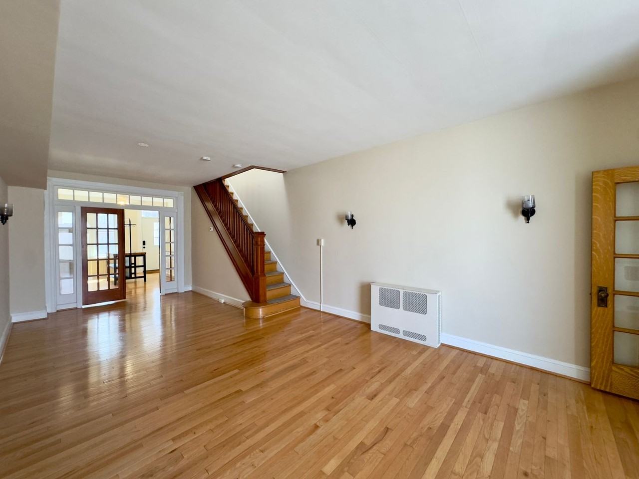 311 S East Ave - Photo 3 of 22