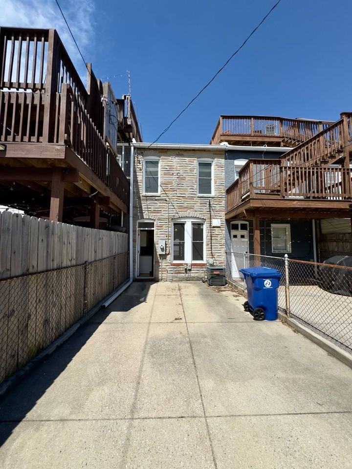 311 S East Ave - Photo 7 of 22