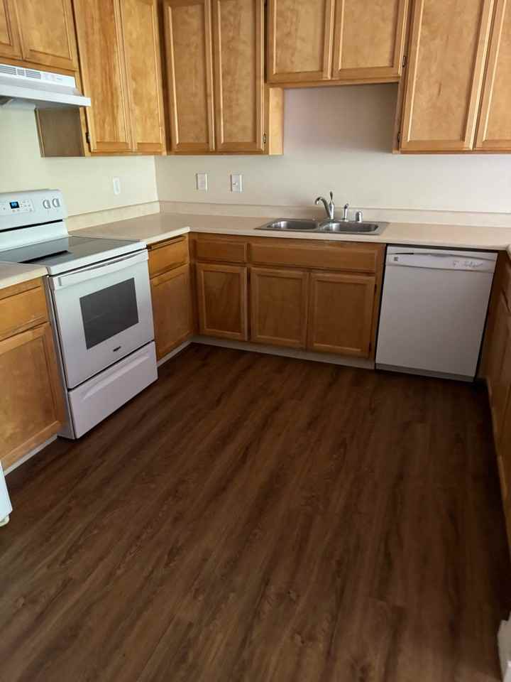 2010 Morlan Drive - Photo 4 of 5