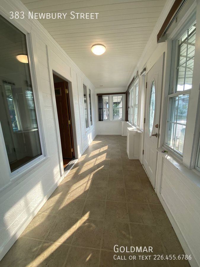 383 Newbury St - Photo 2 of 18