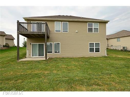 12845 NW Oakside Ct - Photo 3 of 13