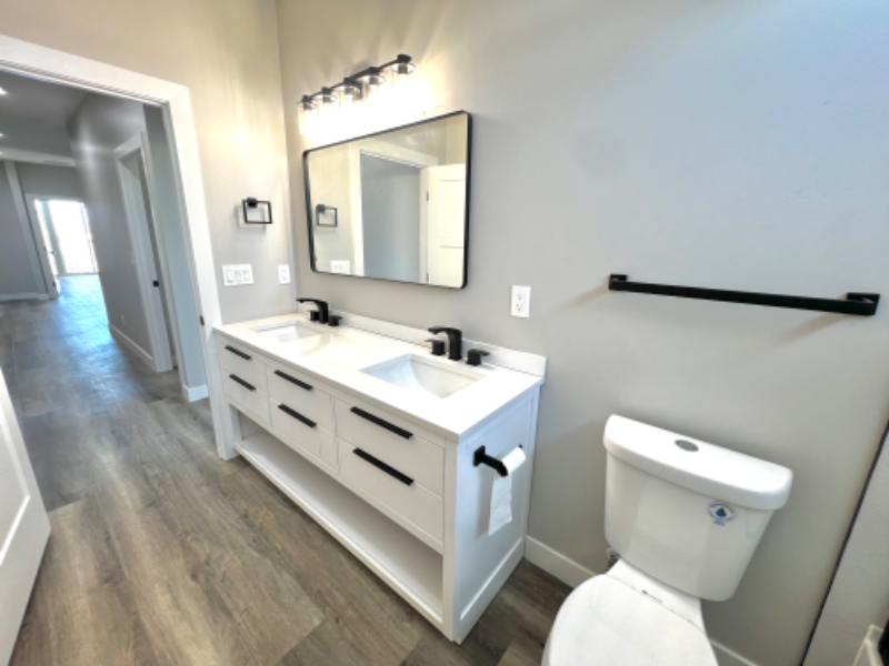 2537 E Southgate Ave #1 - Photo 3 of 11