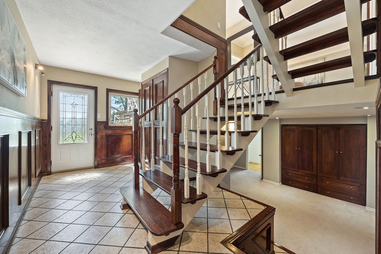 40 Catalina Drive - Photo 3 of 17