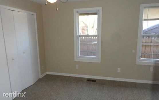 10522 Hickory Dr - Photo 2 of 11