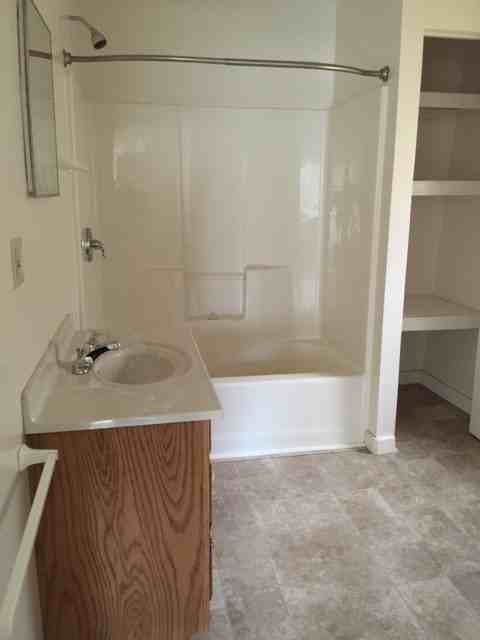 201 Cottage St - Photo 3 of 4