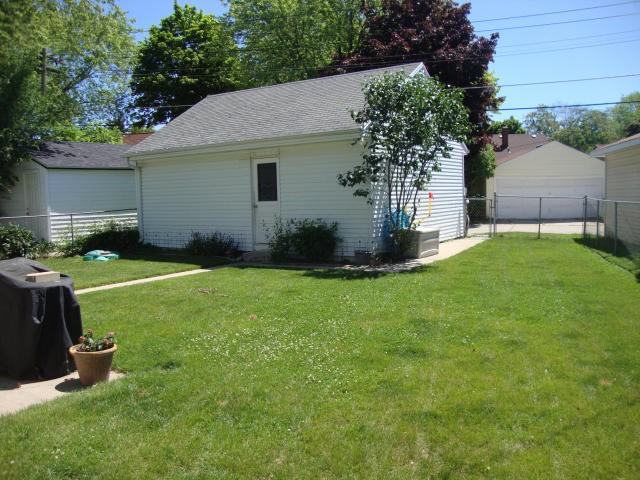 3482 N 89th St - Photo 3 of 12