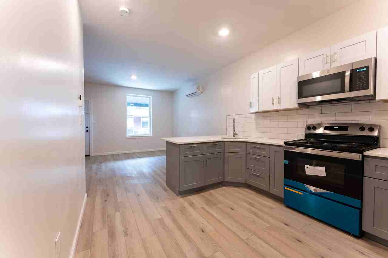 15 N Frazier St #3 - Photo 4 of 9