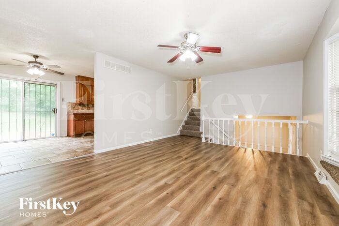 7400 E 75th St - Photo 2 of 16