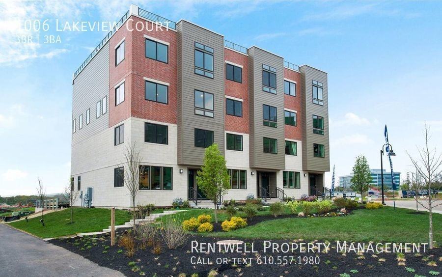 1006 Lakeview Ct #49 - Photo 2 of 23