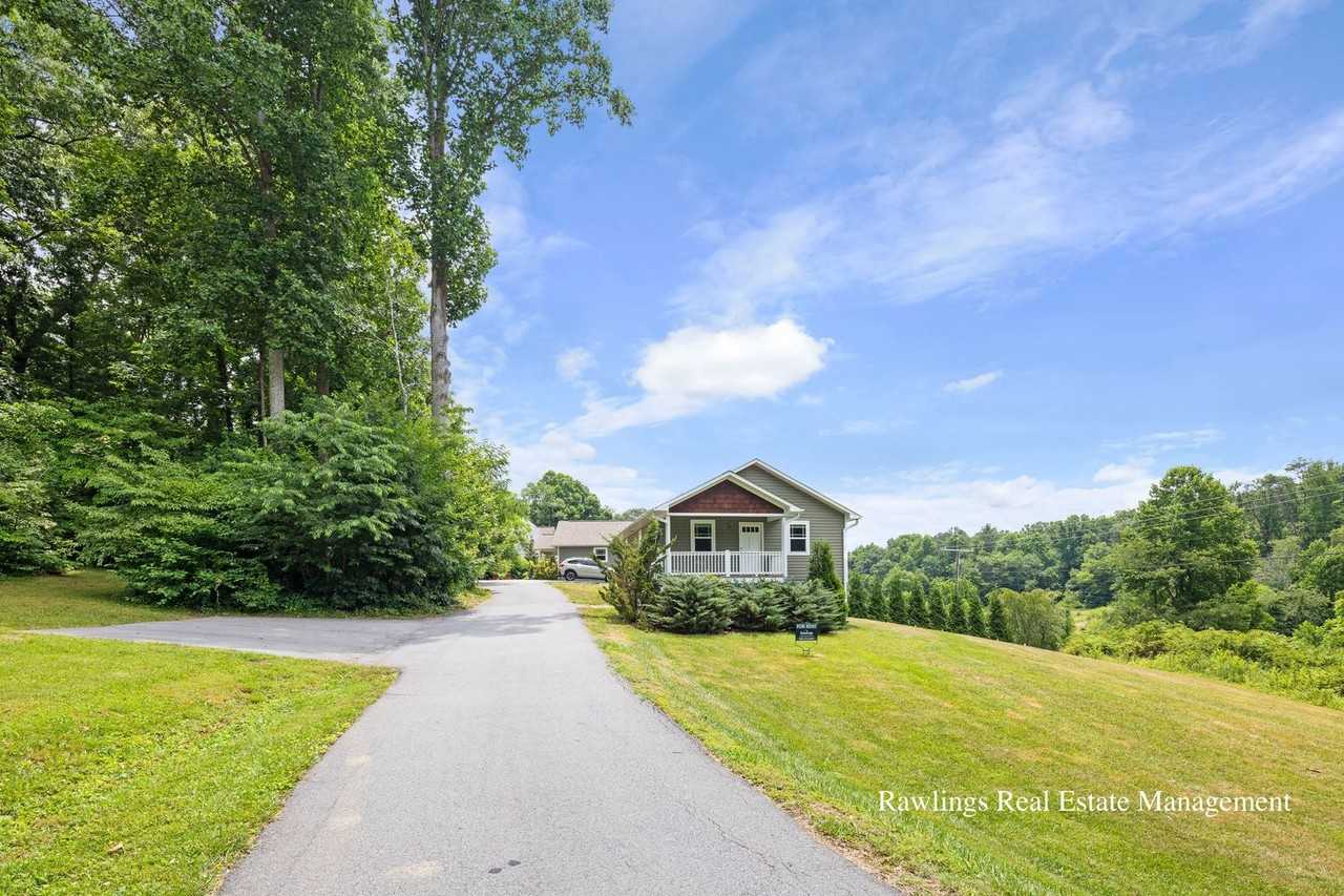 328 Old Fort Rd