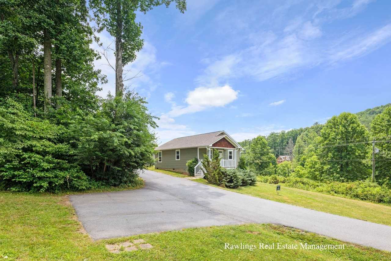328 Old Fort Rd - Photo 2 of 20