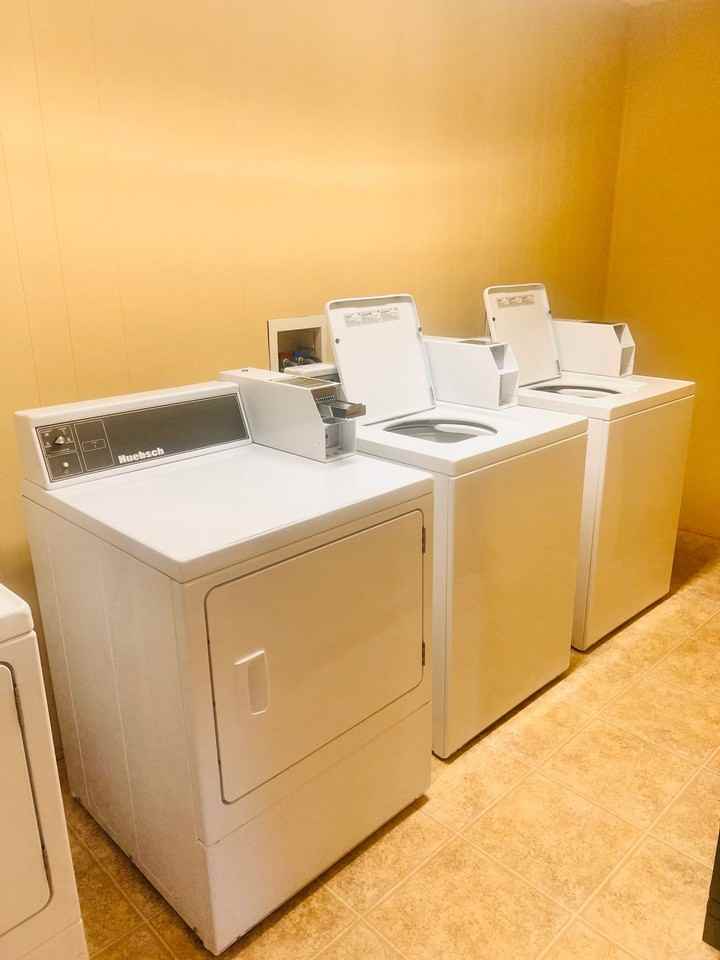 Timberlane Apartments in Rosewood - Photo 2 of 4