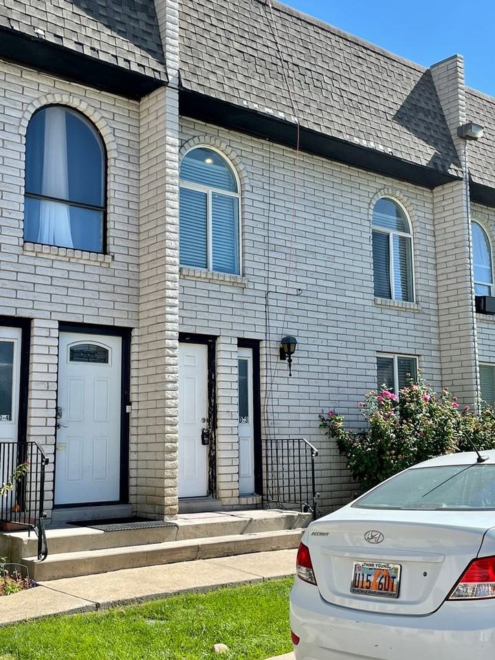 1554 Monroe Blvd Apt D3 - Photo 2 of 41