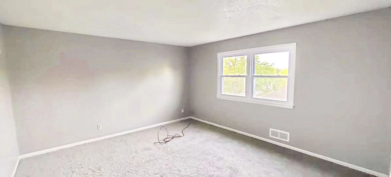 7400 E 127th St - Photo 5 of 12