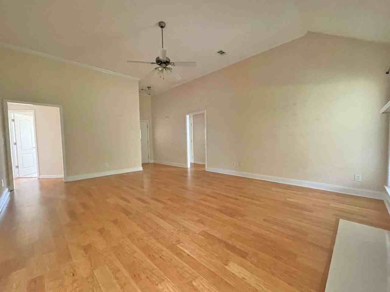 207 N Charity Ln - Photo 4 of 22