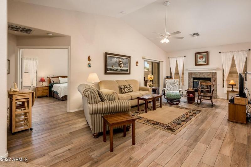 17679 W Arcadia Dr - Photo 3 of 15