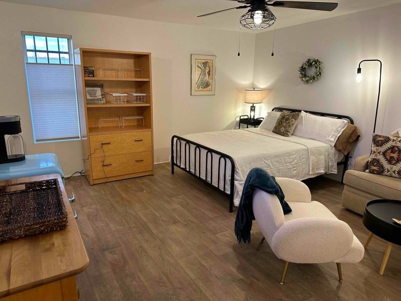 1010 S Calle De La Temporada - Photo 2 of 6