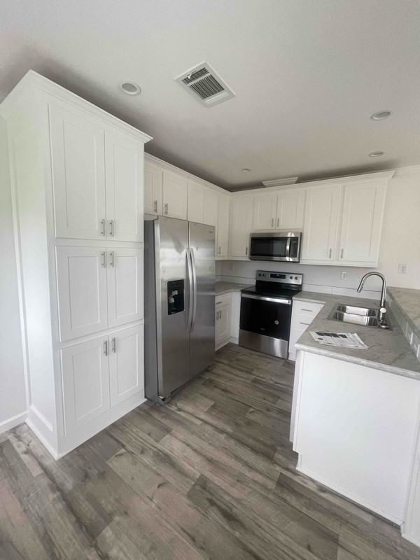 14545 Congress St - Photo 6 of 11