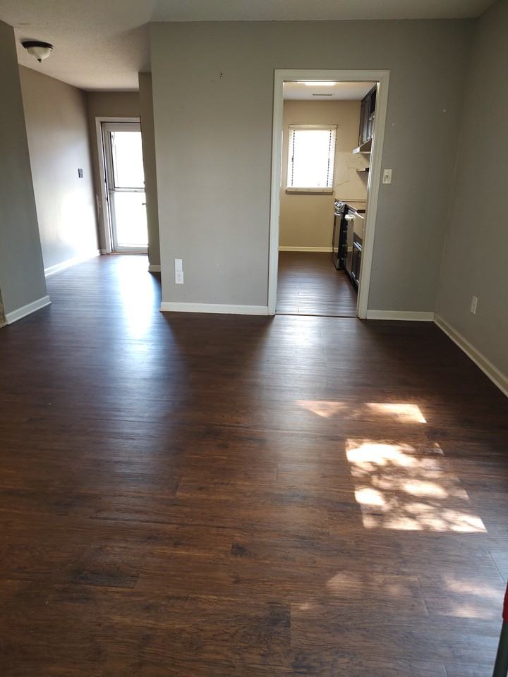 1013 21st Ave Ne #1013 - Photo 3 of 10