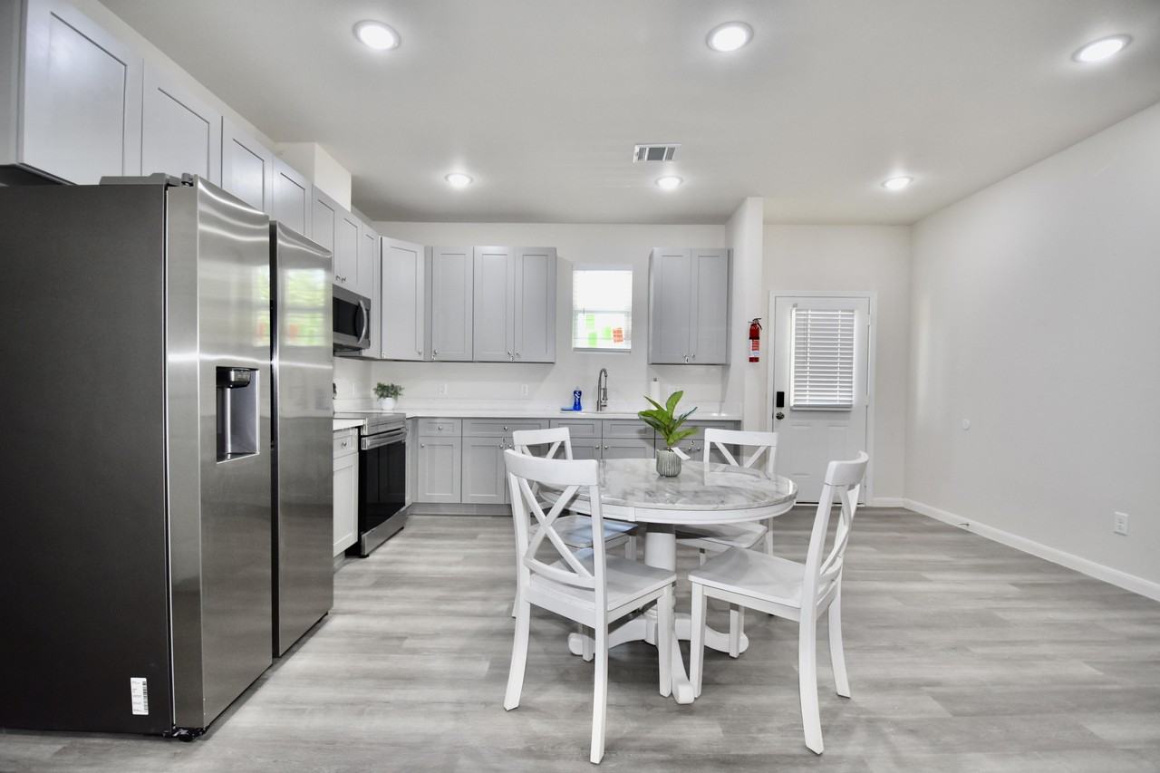 Mallow St - Photo 2 of 7