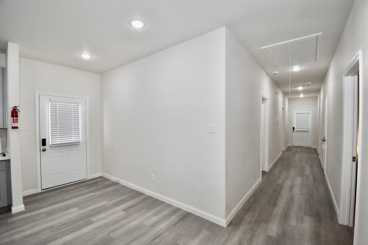 Mallow St - Photo 3 of 7