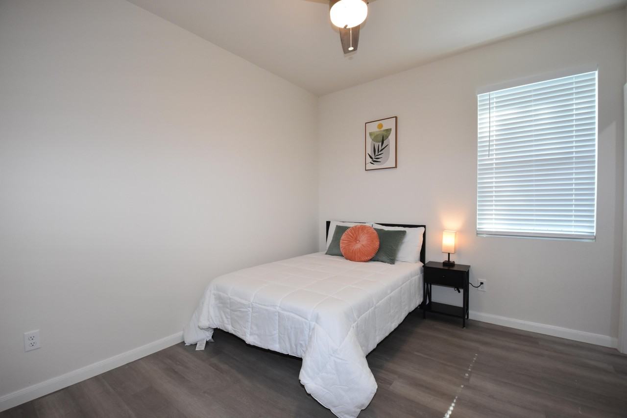 Mallow St - Photo 5 of 7